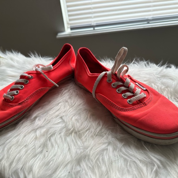 VANS Neon Hot Pink Skateboard Shoes Low Top Lace Up Sneakers Womens 7 - Picture 3 of 5